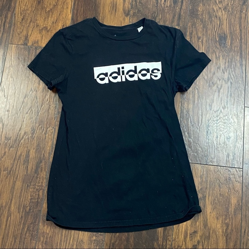 ADIDAS Black Basic Go-To tee Short Sleeve Logo Tee M